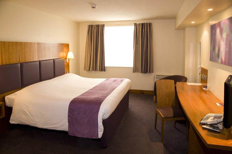 Premier Inn Aberdeen - Anderson Drive Exterior photo